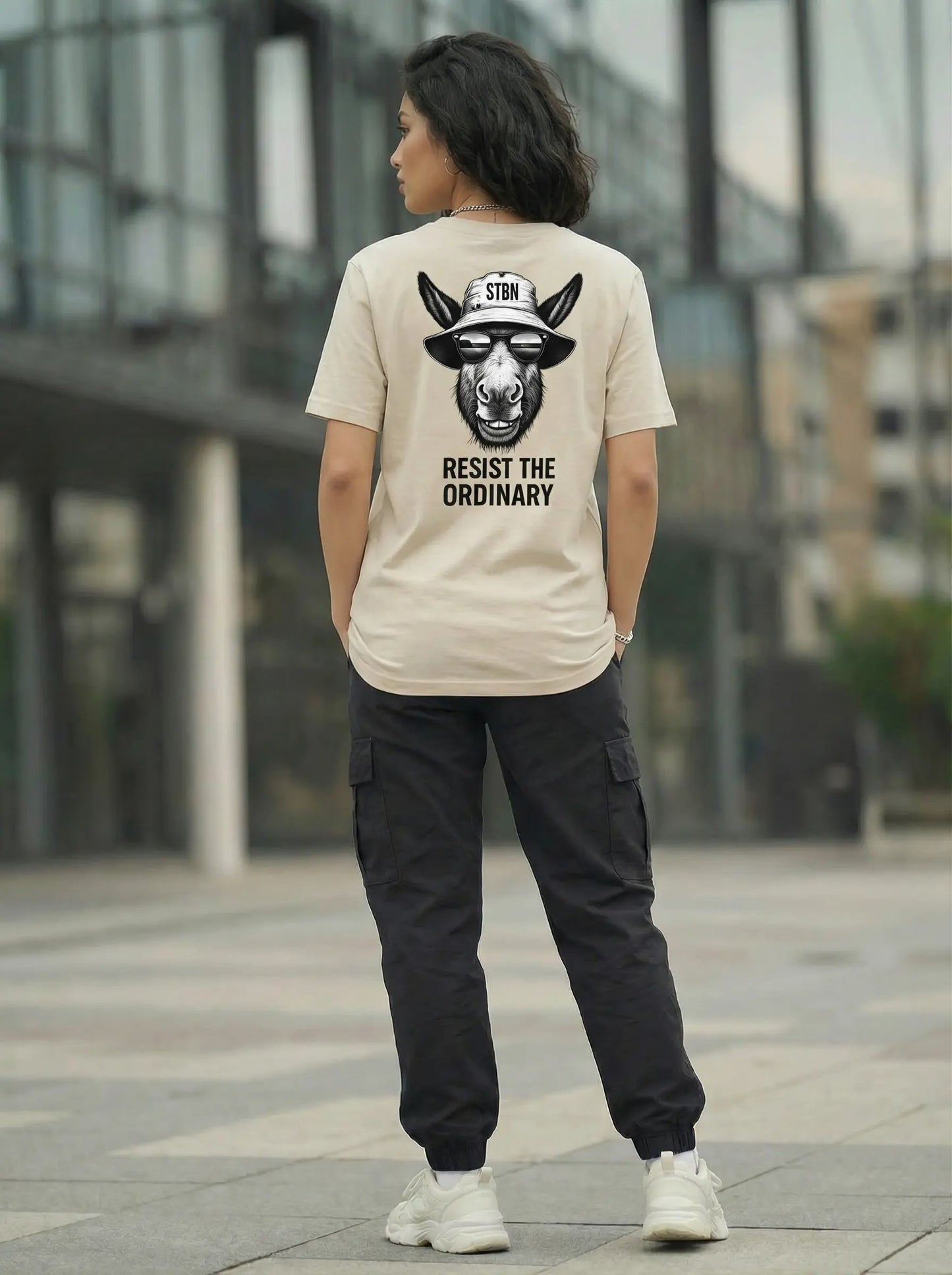 Minimal Logo Tee – Sand | Women | €23.50